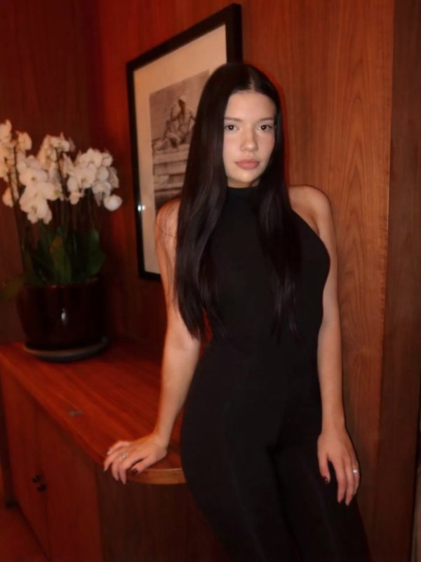 b1c0e509-4a09-475c-9460-e12a7b23b591.jpg